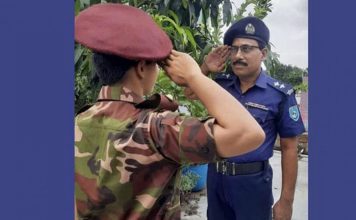 বাবা পুলিশের এসআই, মেয়ে ক্যাপ্টেন